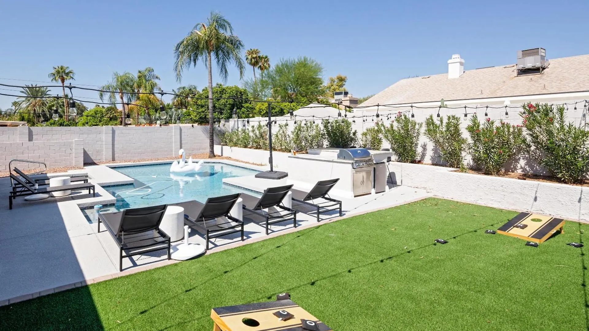 Tatil Evi Bohemian Resort-Pool, Spa, Golf, Bar, Bbq, &Games! Phoenix